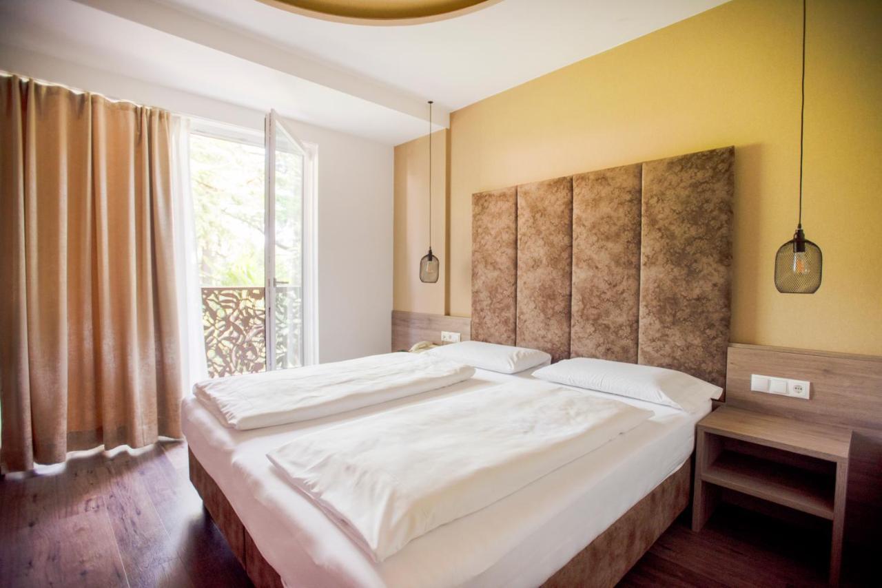 Hotel Chrys 3*